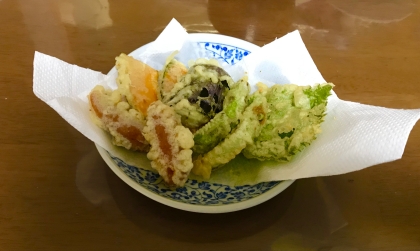 初めてスナップえんどう天ぷらにしましたが、食感がとてもいい感じで美味しかったです♪