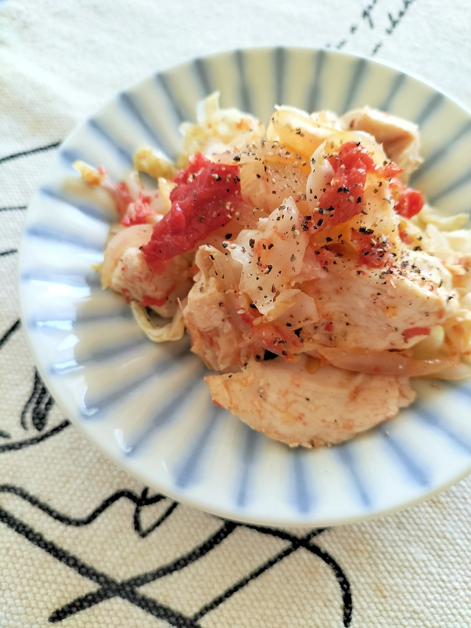 鶏むねとキャベツのトマト生姜焼き♩