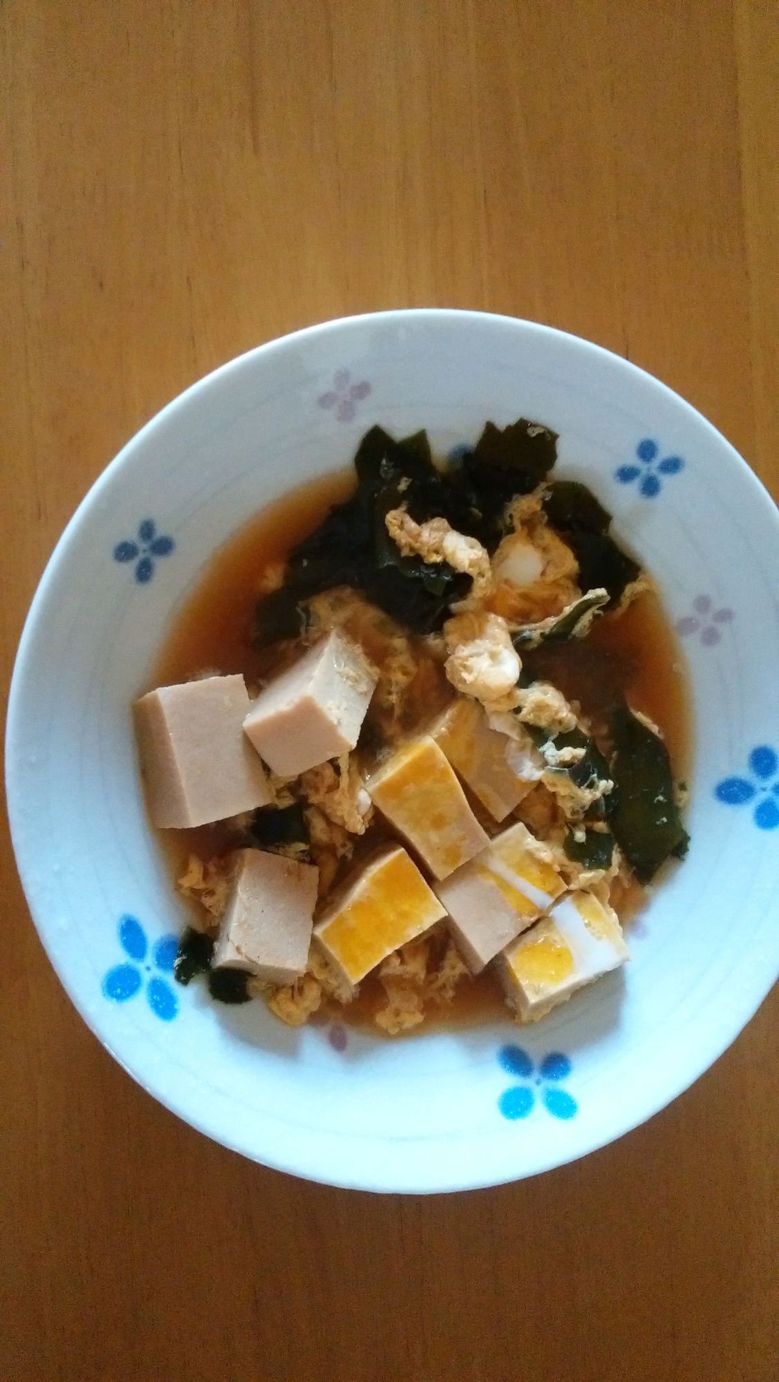高野豆腐とワカメの卵とじ
