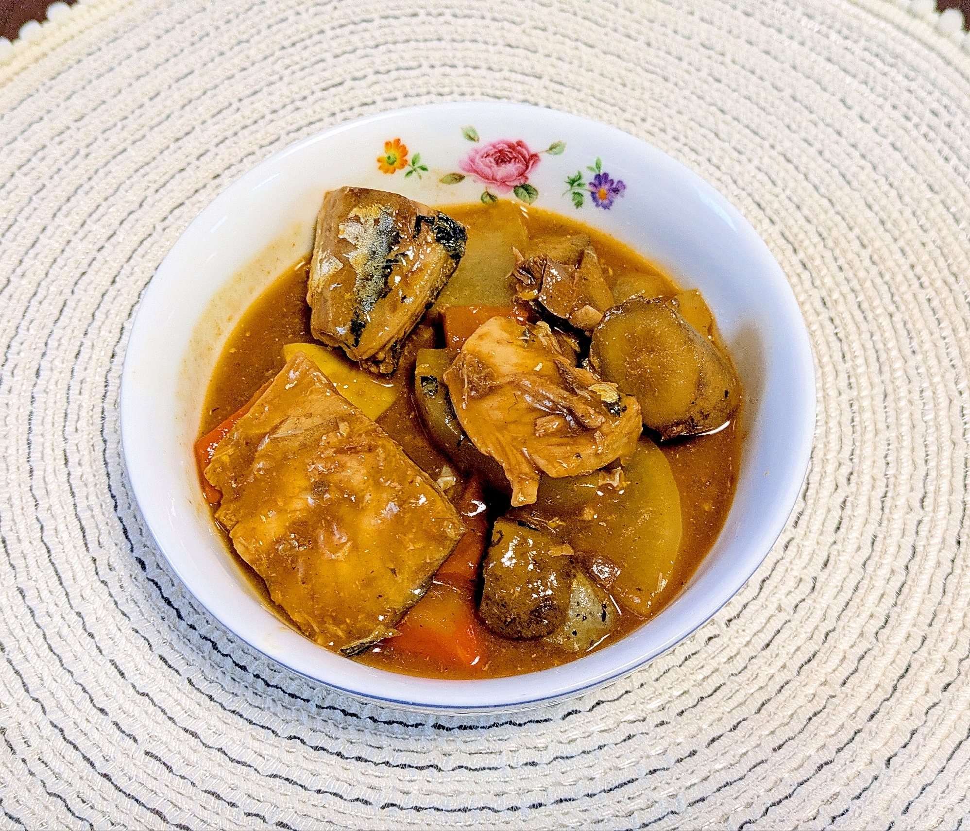 サバ缶・大根・水煮野菜のカレー煮