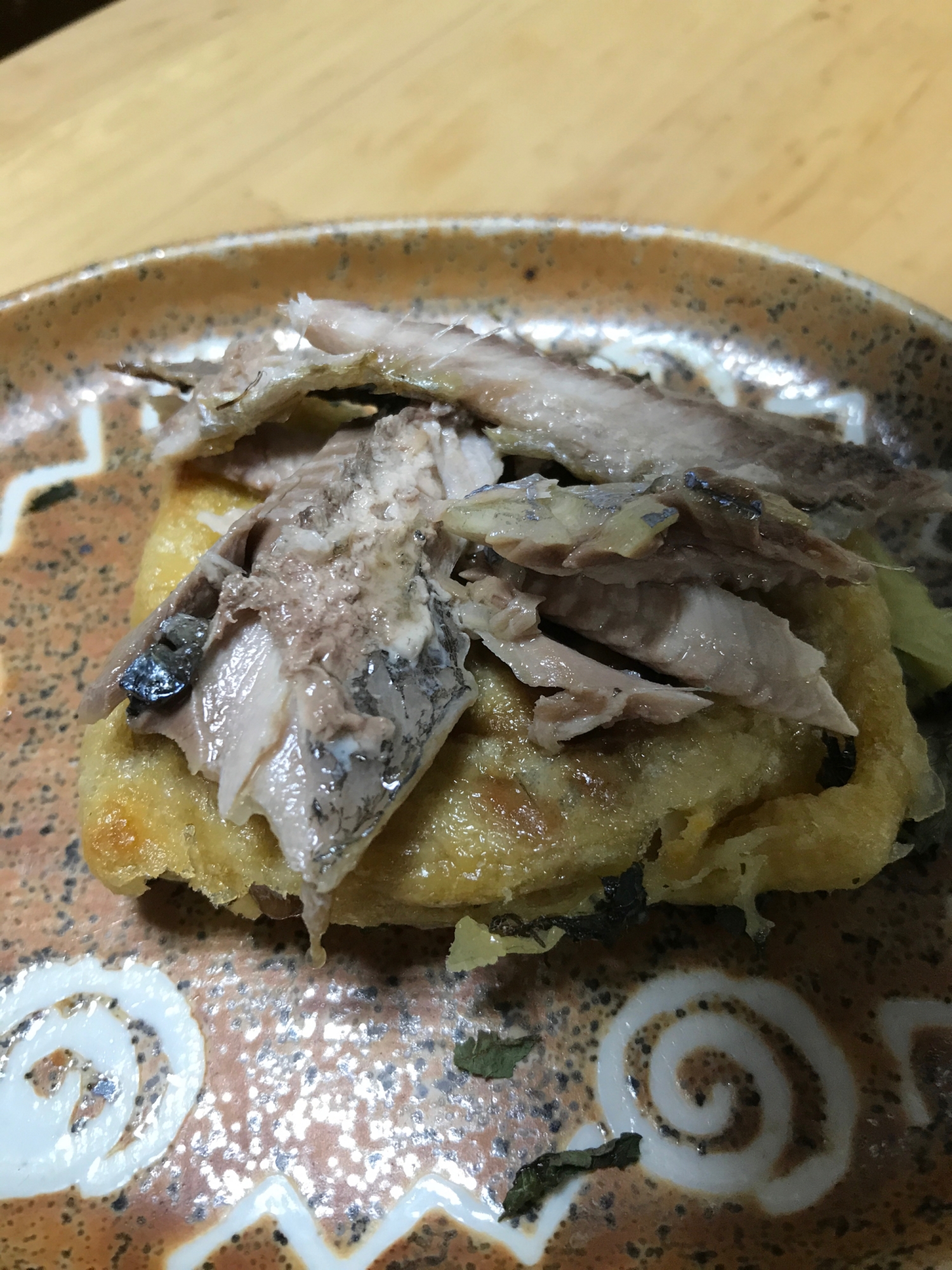 なんと！秋刀魚の乗った油揚げ