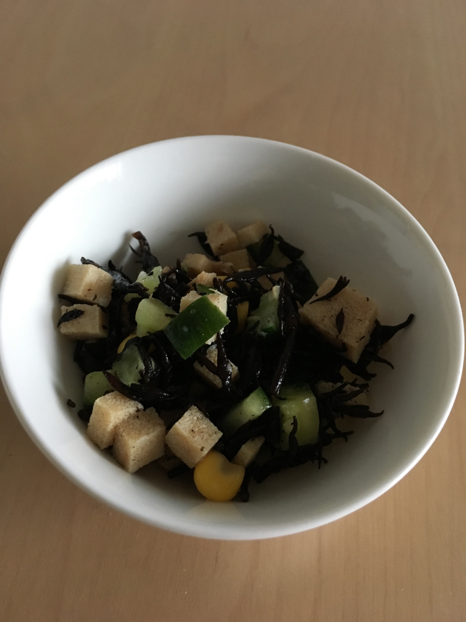 高野豆腐とひじきの和風サラダ