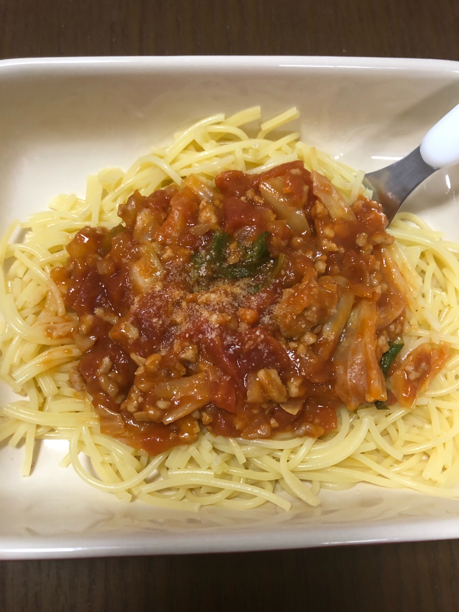 【幼児食】豚肉とキャベツのトマトパスタ