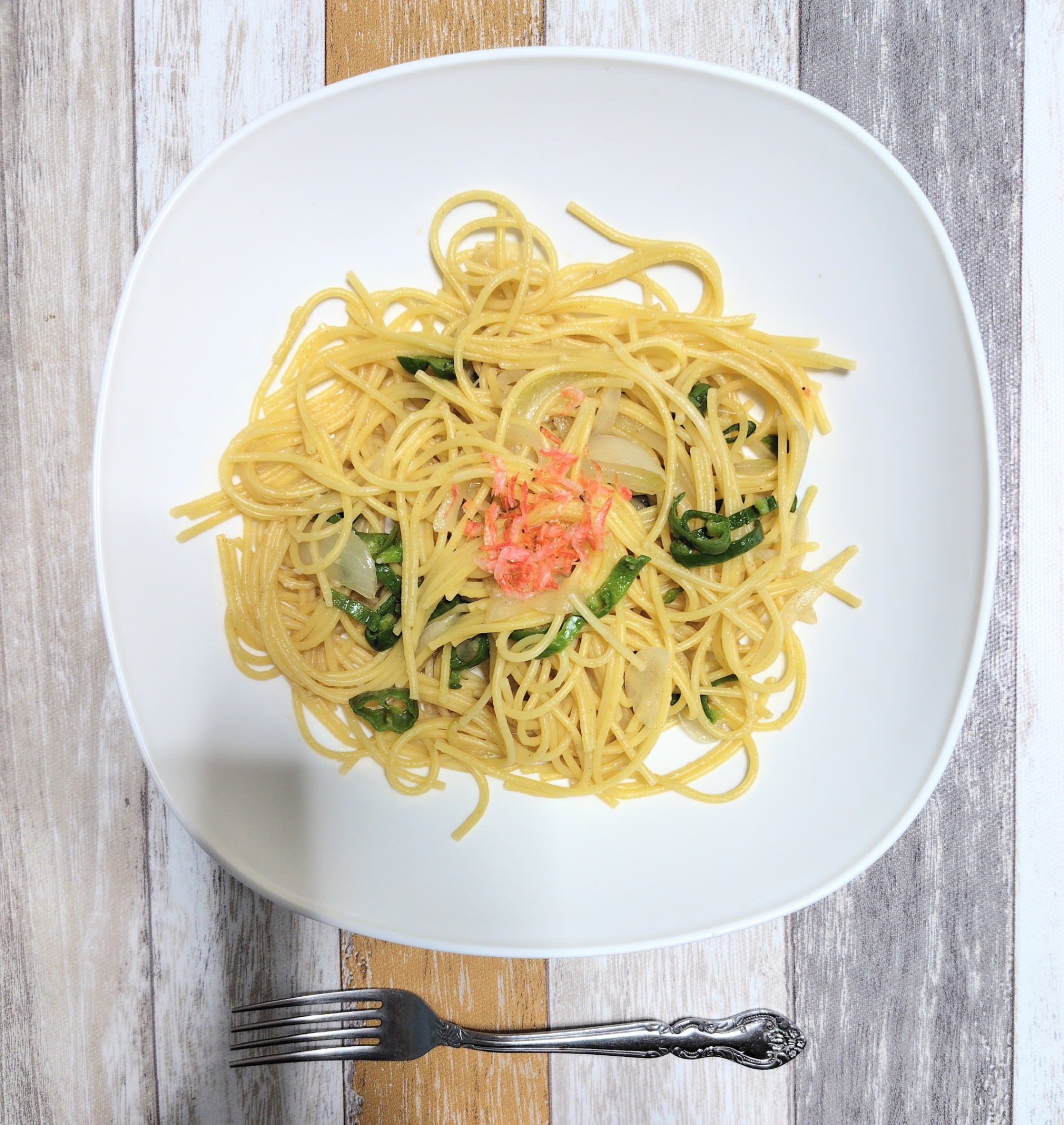 超簡単ピーマンと玉ねぎのボンゴレ風パスタ