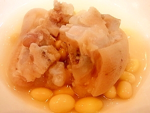 豚足と大豆の煮物