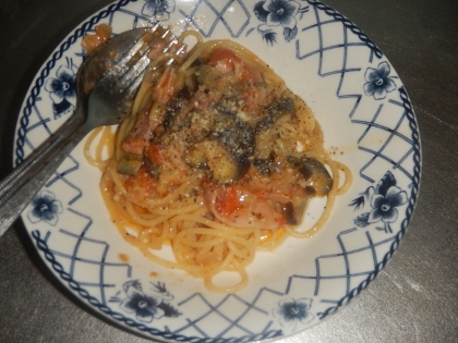 【簡単絶品♪】たっぷりナスとトマトのパスタ