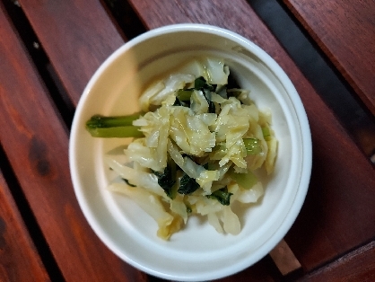 キャベツと小松菜のコンソメの煮物