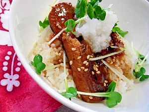 缶詰利用で簡単！さんまの蒲焼き丼♪