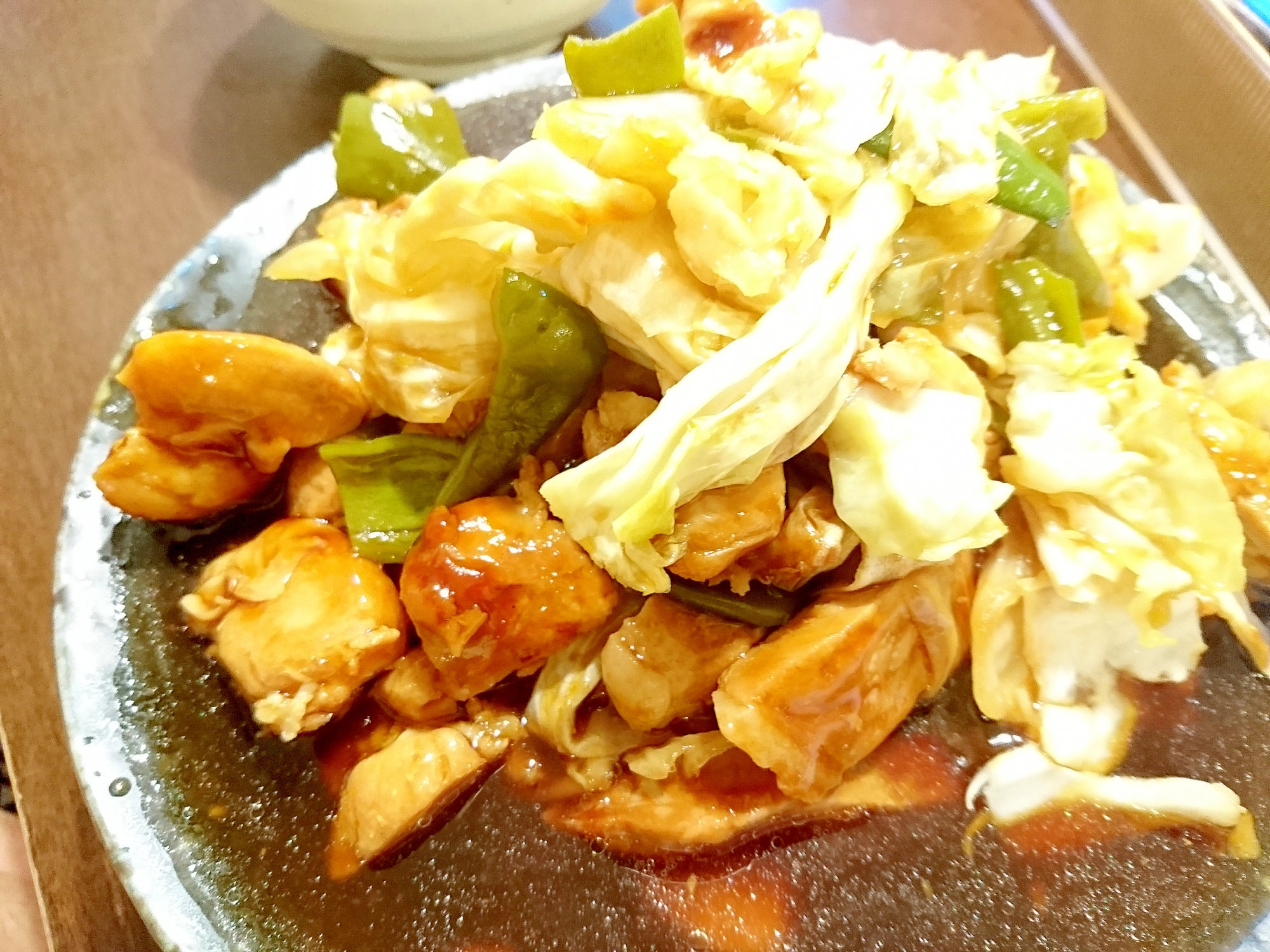 鶏と豚とキャベツとピーマンの焼き鳥たれ焼き