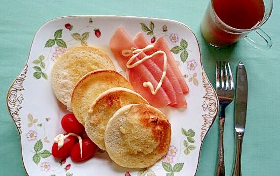 イングリッシュマフィン☆生ハム添え