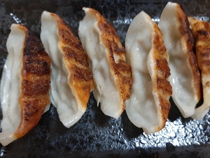 パリッと美味しい餃子の焼き方