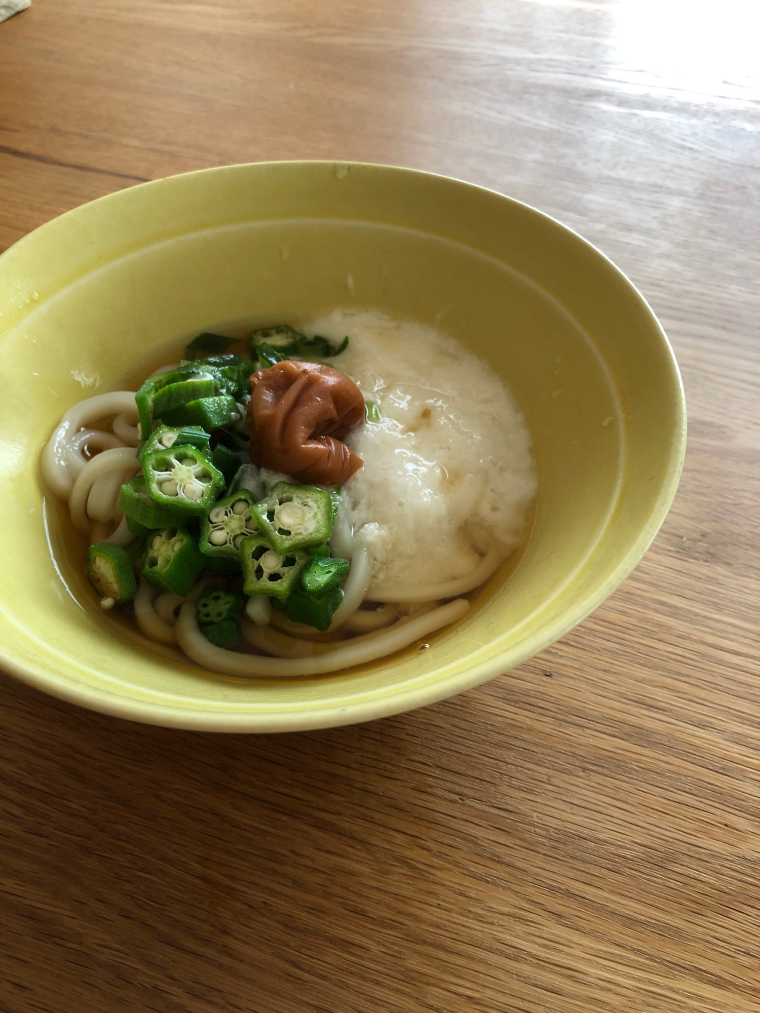 冷やしうどん☆梅オクラトロロのせ