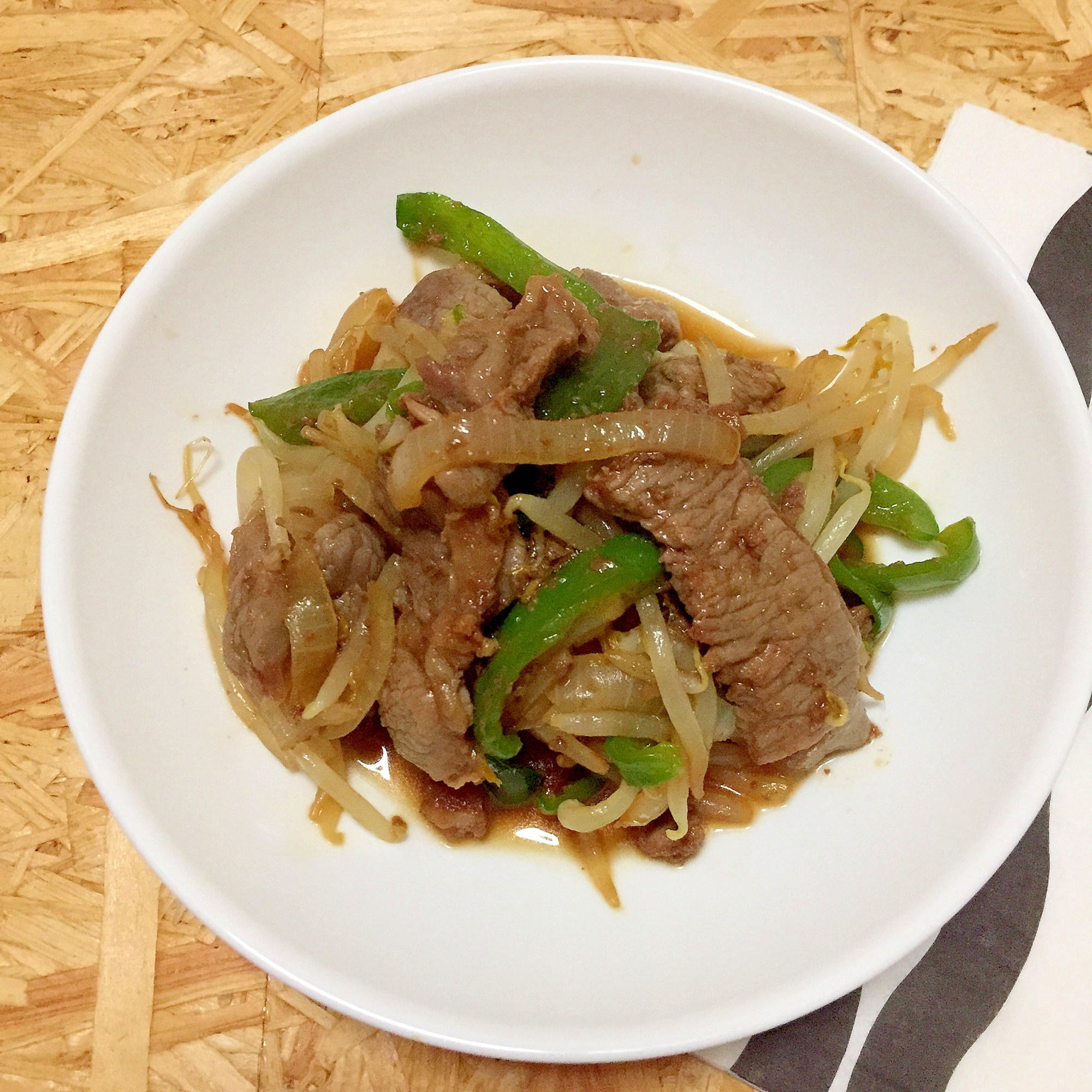 フライパンで野菜と味付け羊肉 ジンギスカン♪