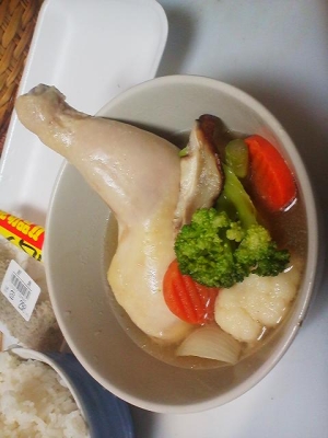 待っているだけ鶏モモスープ