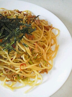 味付まぐろフレークで…和風ペペロンチーノ風パスタ