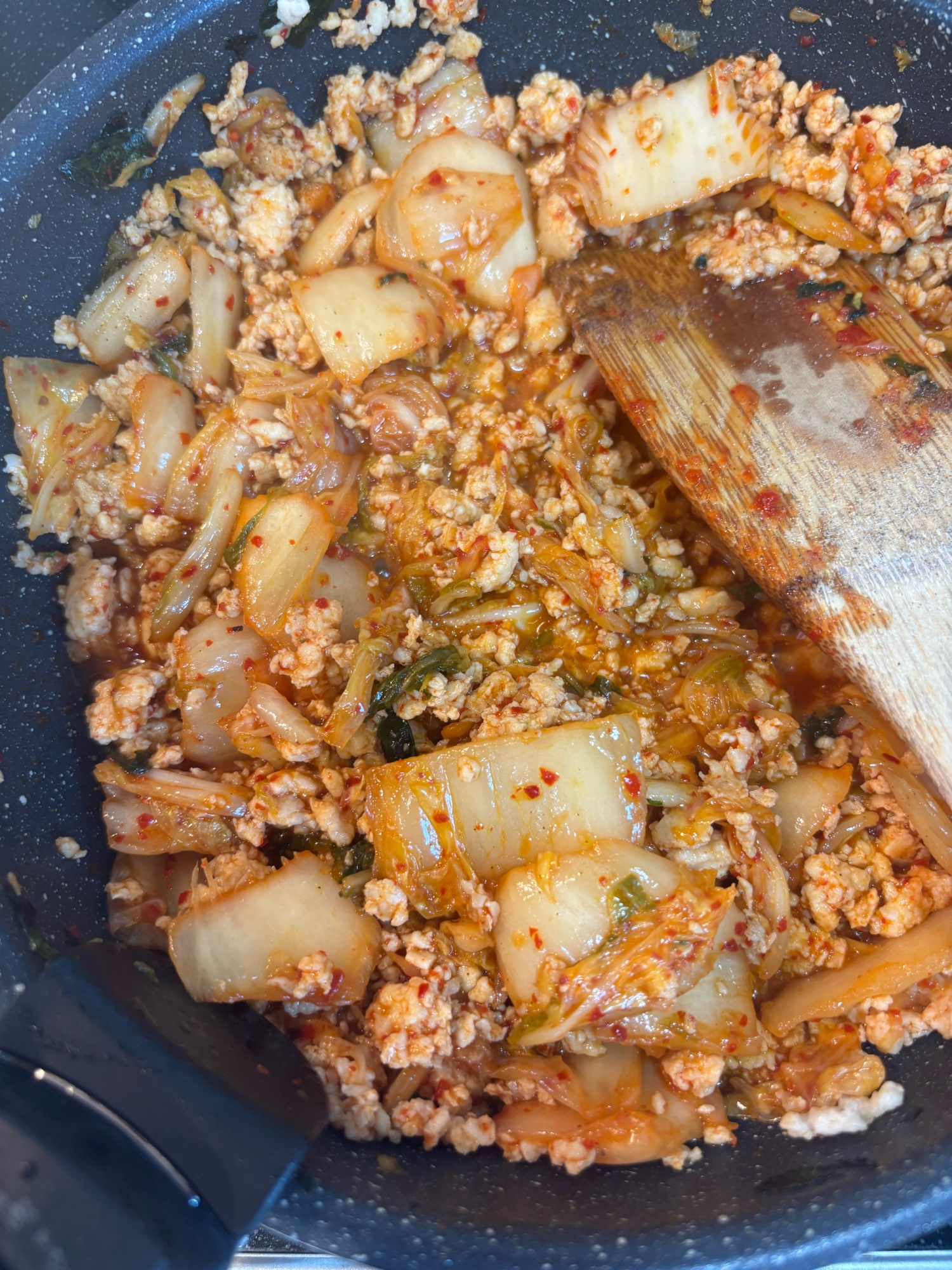 とりひき肉のキムチ炒め