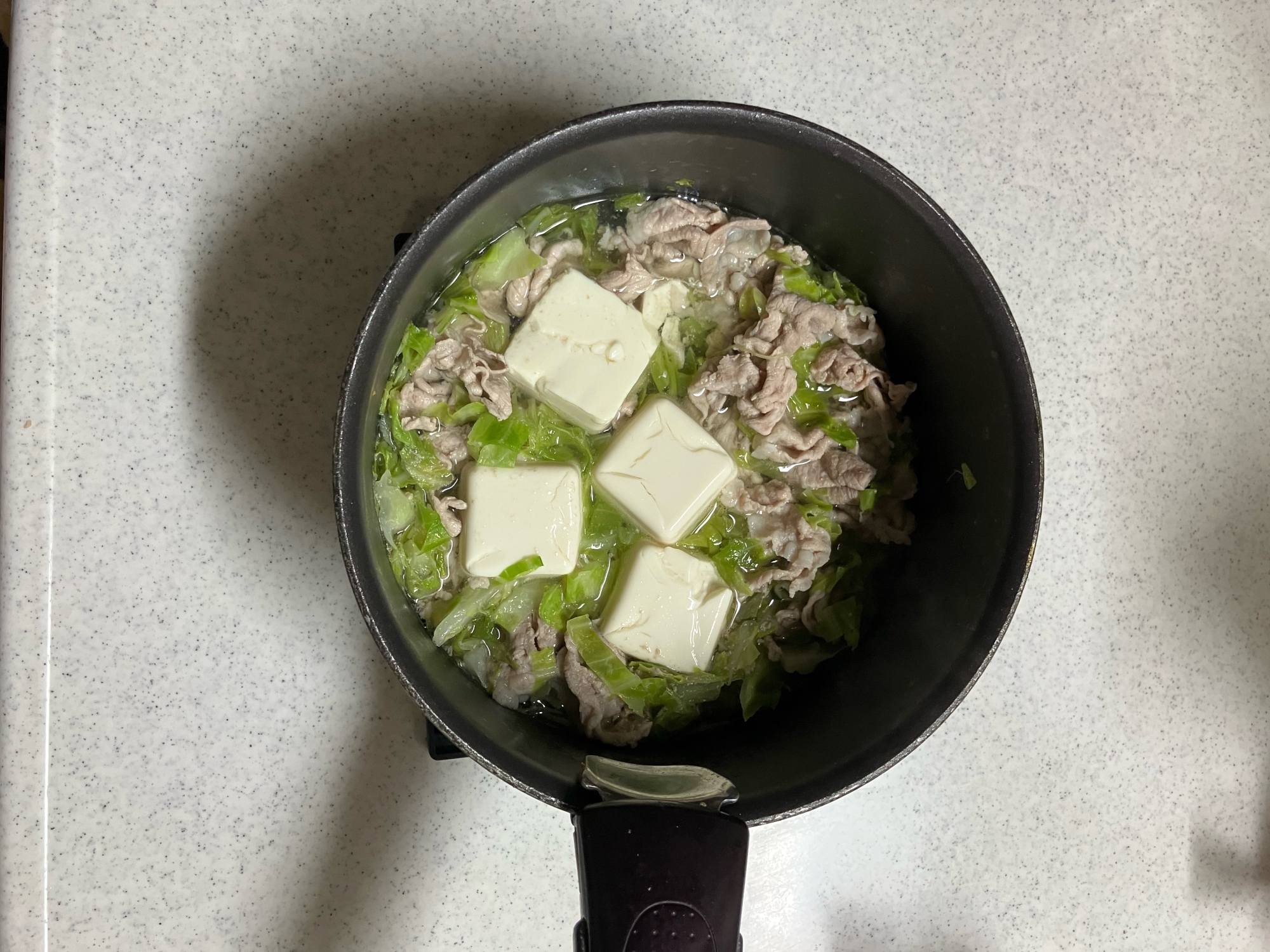 鍋キューブで★豚肉とキャベツ煮