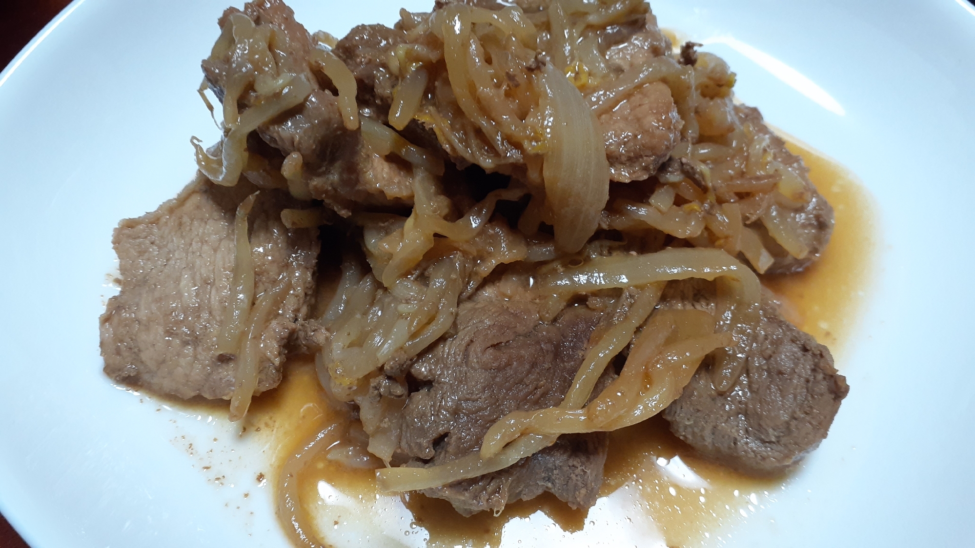 豚ももブロック肉ともやしと玉ねぎの燻製風味炒め レシピ 作り方 By ゆーみん8 お休み中です 楽天レシピ