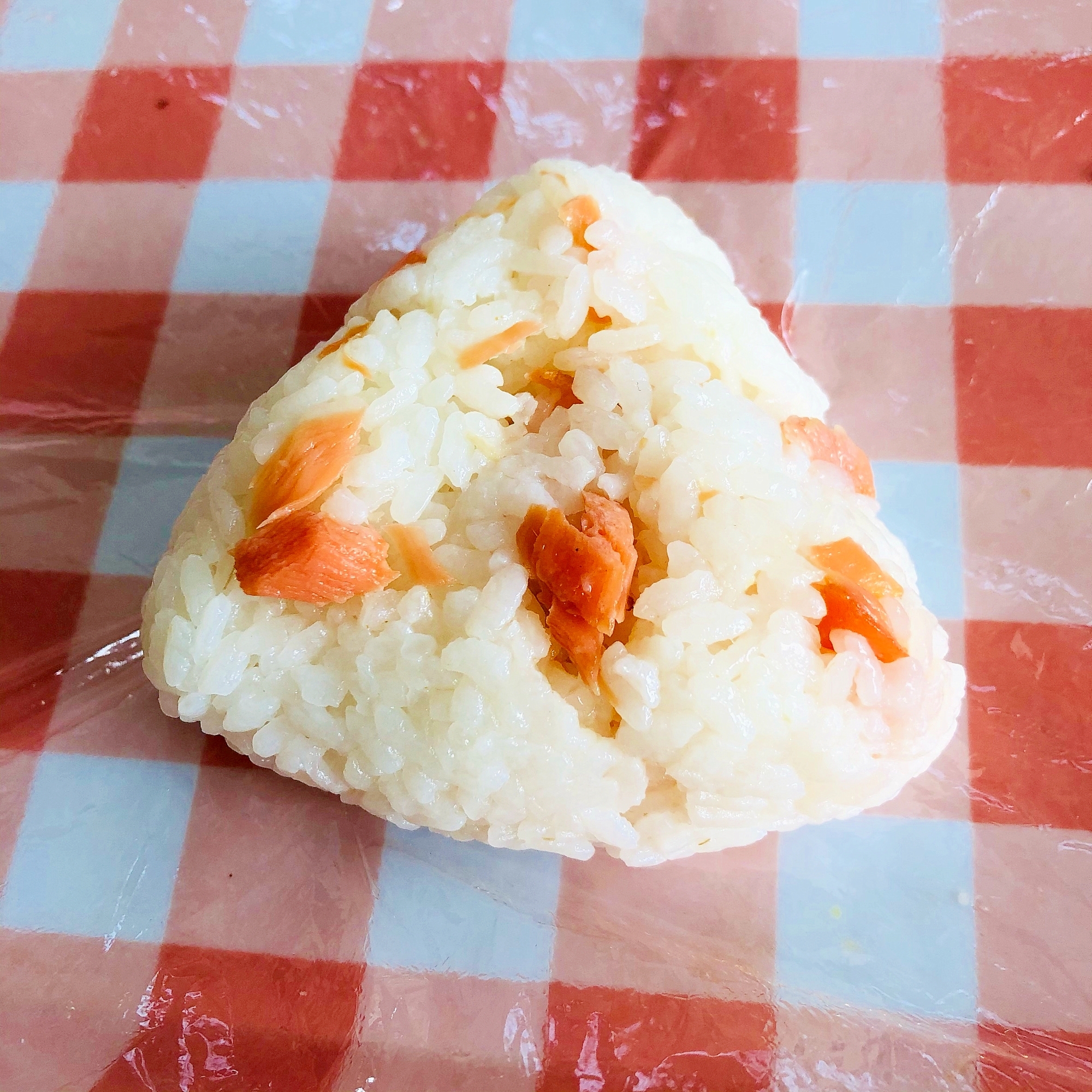 鮭とレモン汁のおにぎり レシピ 作り方 By さくらぐみ 楽天レシピ 鮭とレモン汁のおにぎり レシピ 作り方 By さくらぐみ 楽天レシピ