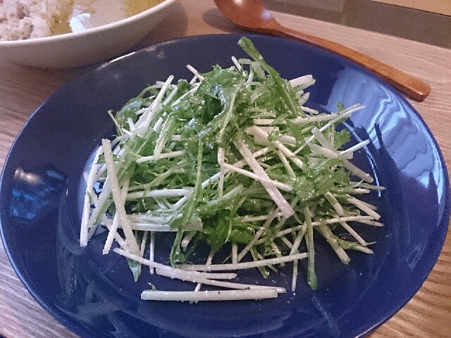 混ぜるだけ☆水菜のパルメザンチーズサラダ