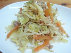 たっぷり春キャベツのしょうが香る野菜炒め