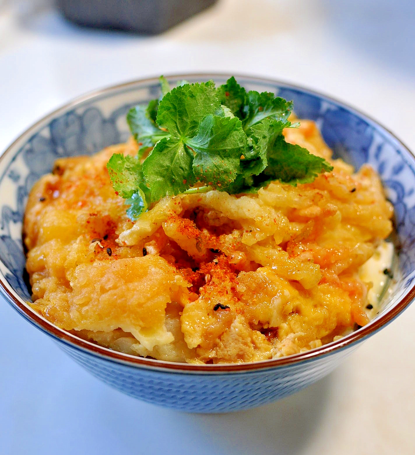 残った天ぷらで作る卵とじ天丼