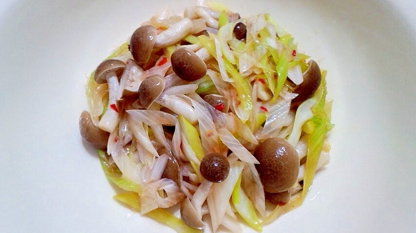 長葱としめじの豆板醤サラダ レシピ・作り方 by ことんとんとん - 楽天