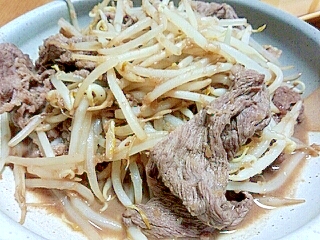 味付けは 宮のタレ で決まり 簡単 牛肉もやし炒め レシピ 作り方 By ちゅろす1972 楽天レシピ