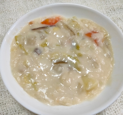 クリームシチュー（ズッキーニ・にんじんetc..）