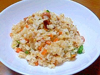 にんにく醤油味の納豆チャーハン