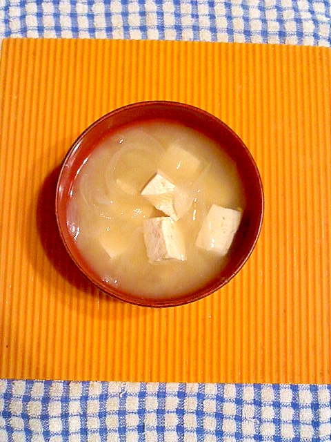 玉ねぎと豆腐の味噌汁 レシピ 作り方 By テツオ63 楽天レシピ