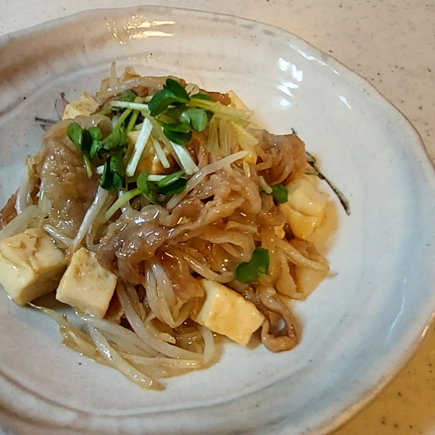 もやしと豚バラ肉の炒り豆腐