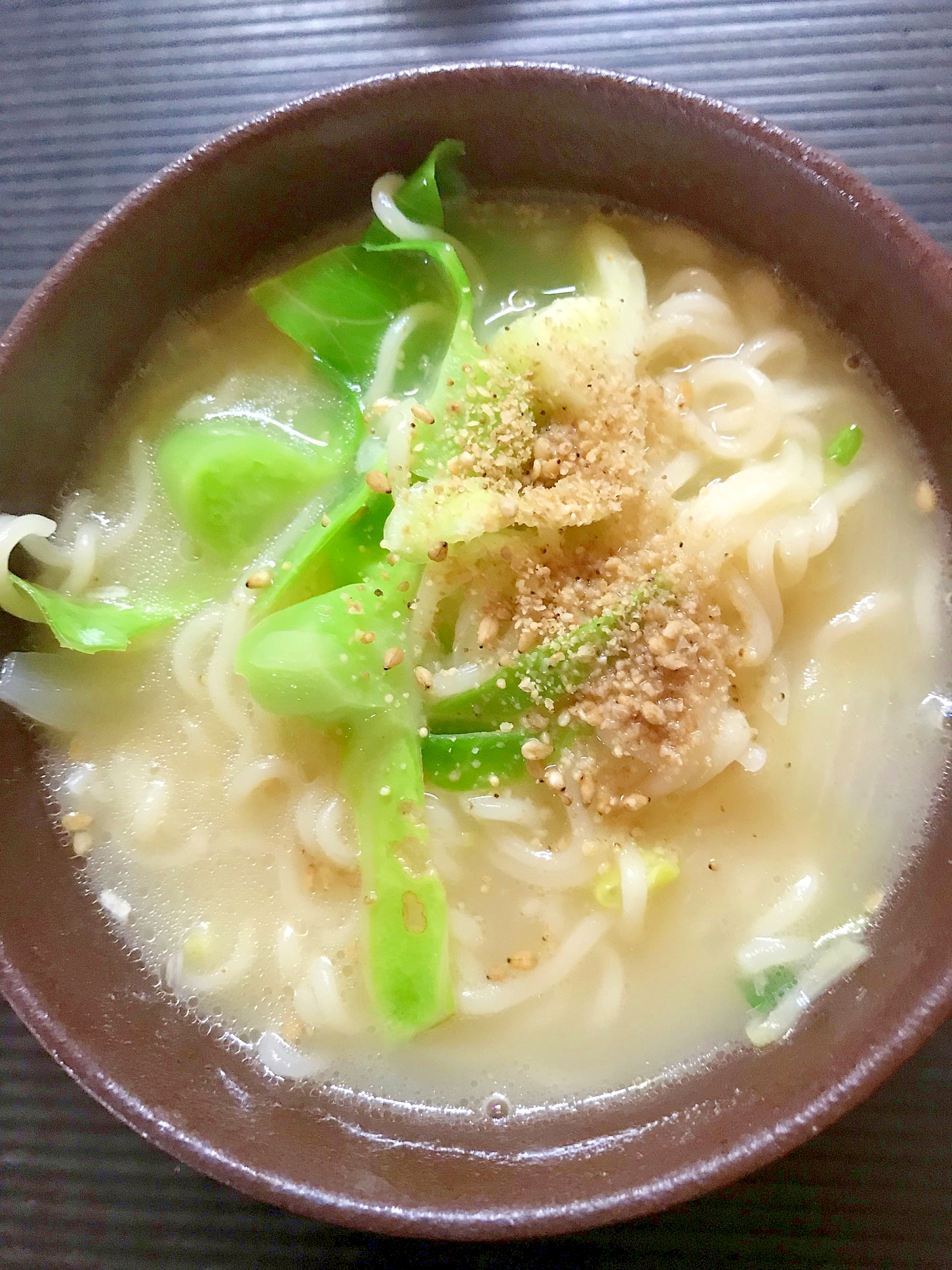 キャベツ入り煮込みラーメン