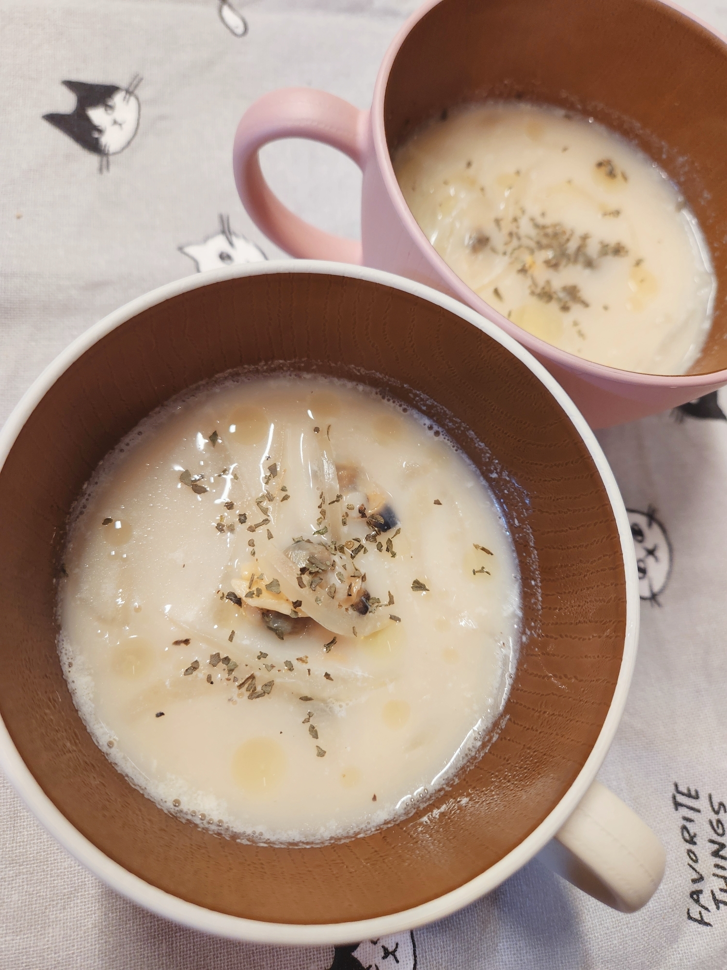 【汁物】玉ねぎとアサリの簡単ミルクスープ