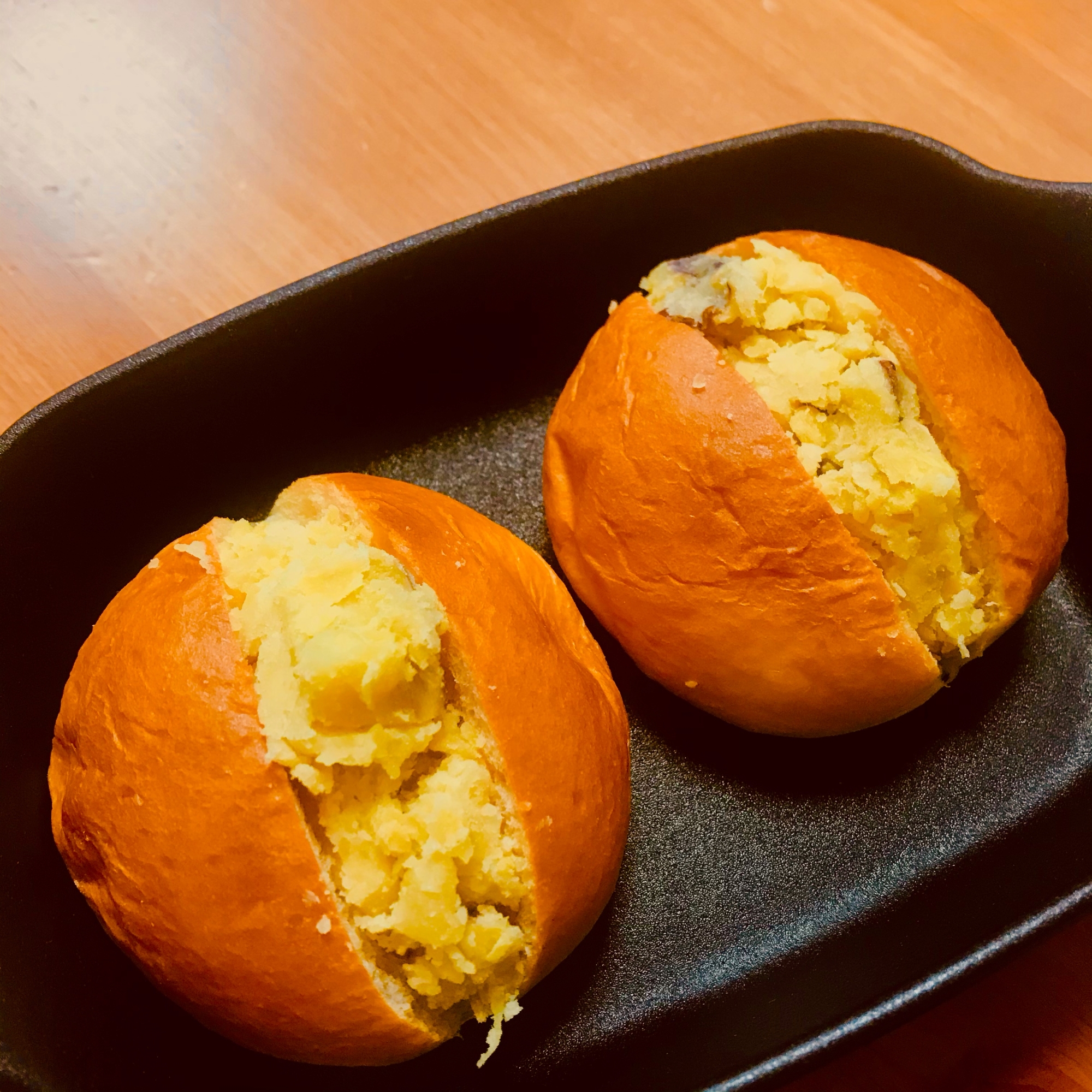 焼き芋風ロールパン