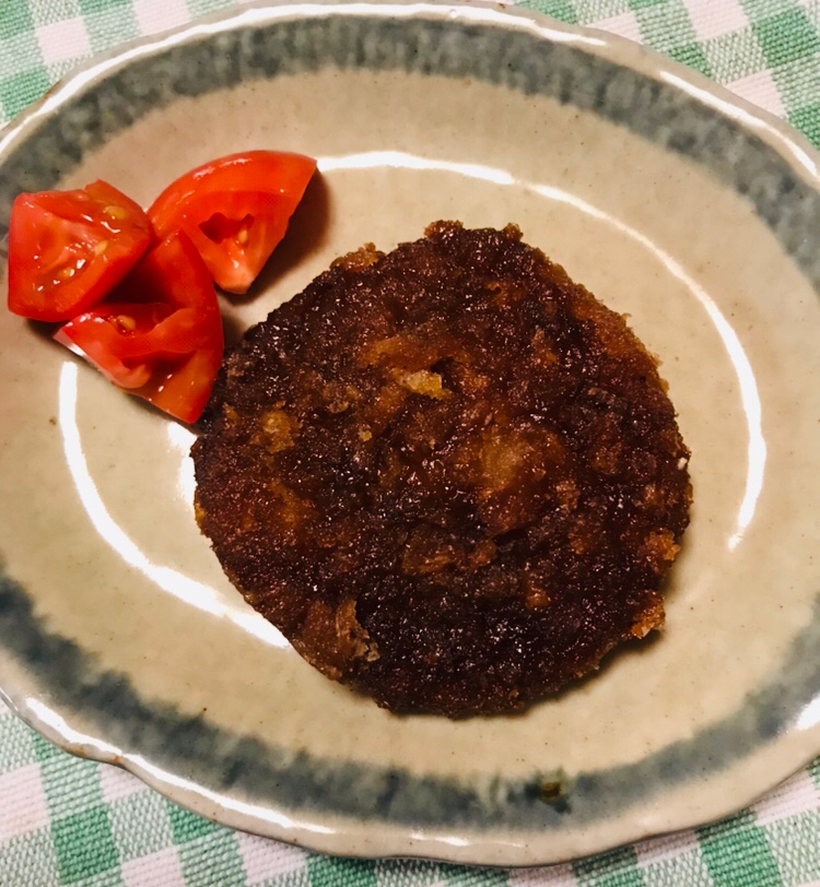 フルーツトマトのマリネと甘辛メンチカツプレート