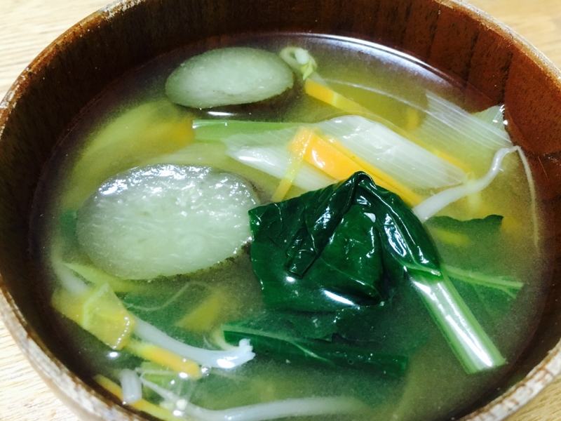 茄子と小松菜ともやしの味噌汁