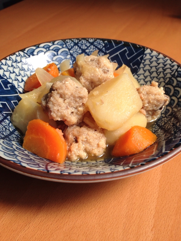 豚だんごとじゃがいもの煮物♪