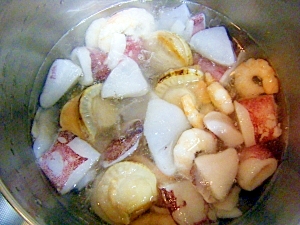 早くて美味しい冷凍シーフードミックスの解凍法 レシピ 作り方 By Mococo05 楽天レシピ