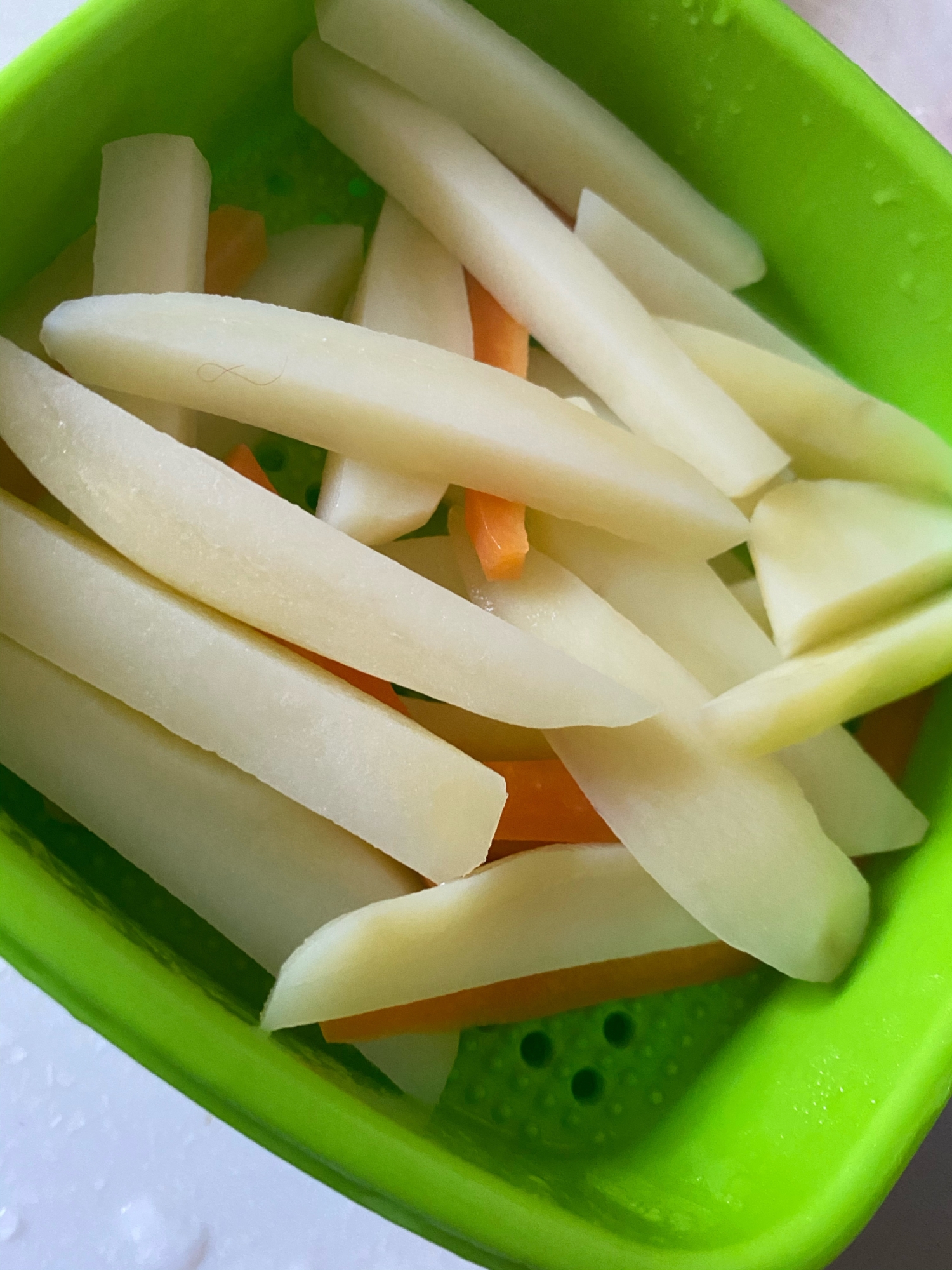 蒸し器でスティック野菜　芋とにんじん