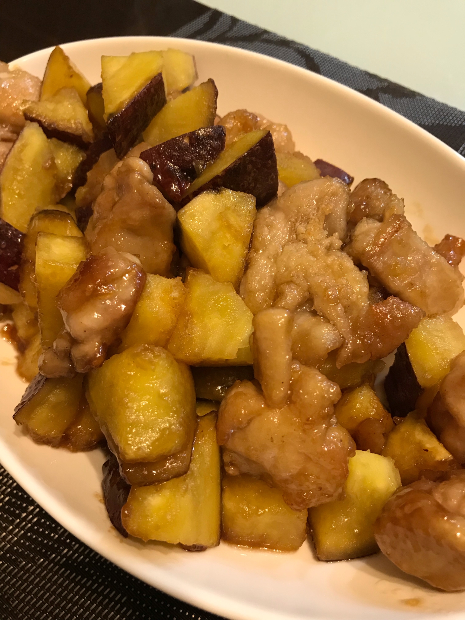 サツマイモと鶏肉の甘辛炒め!ご飯進む!