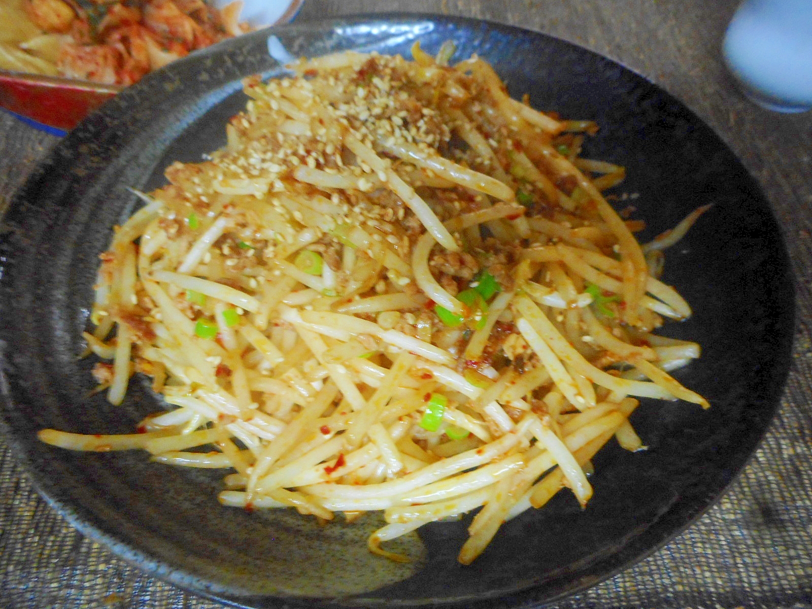 もやしの醤油麹肉みそ炒め