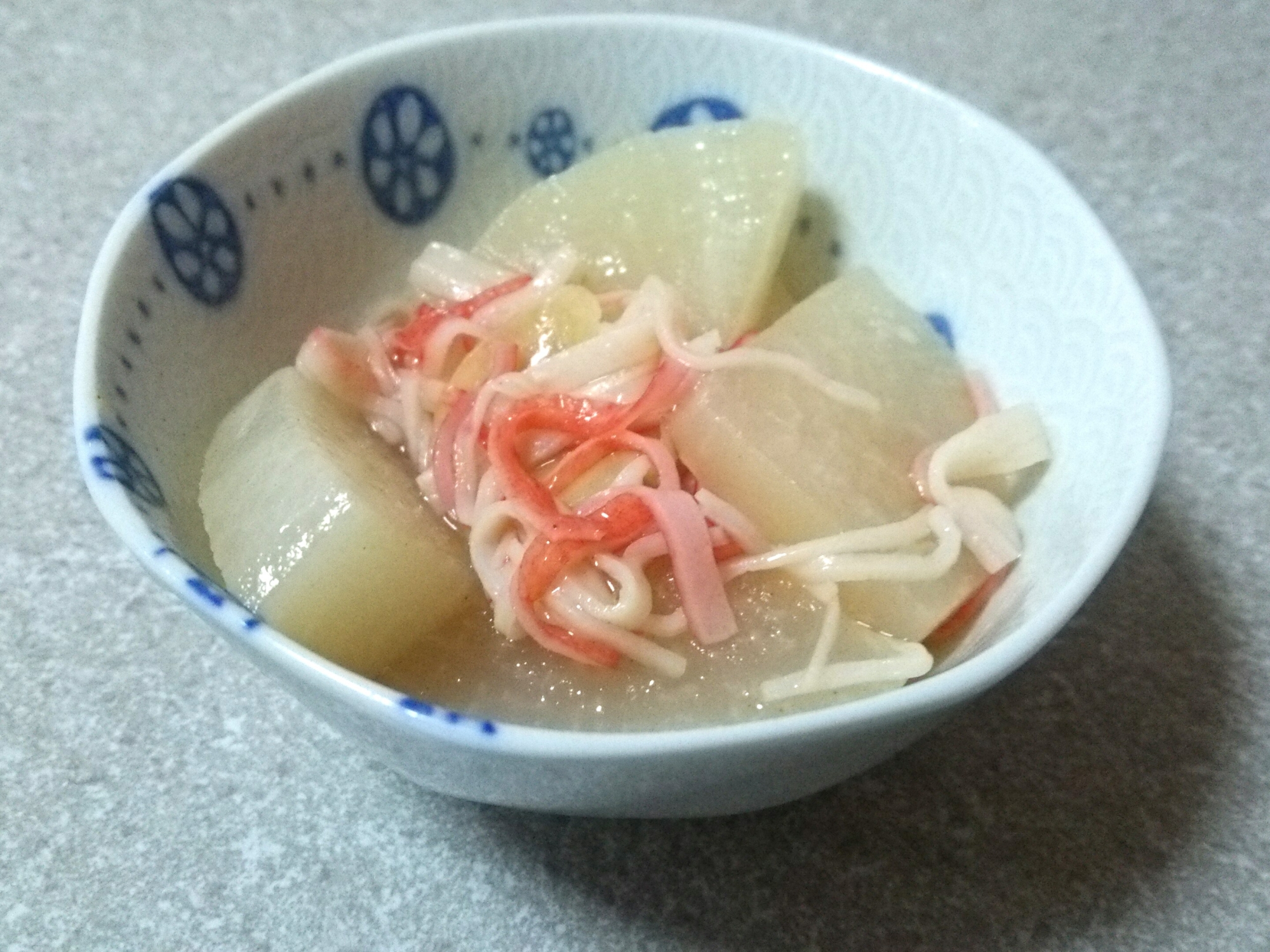 生姜でほっこり☆カニかま餡掛け大根