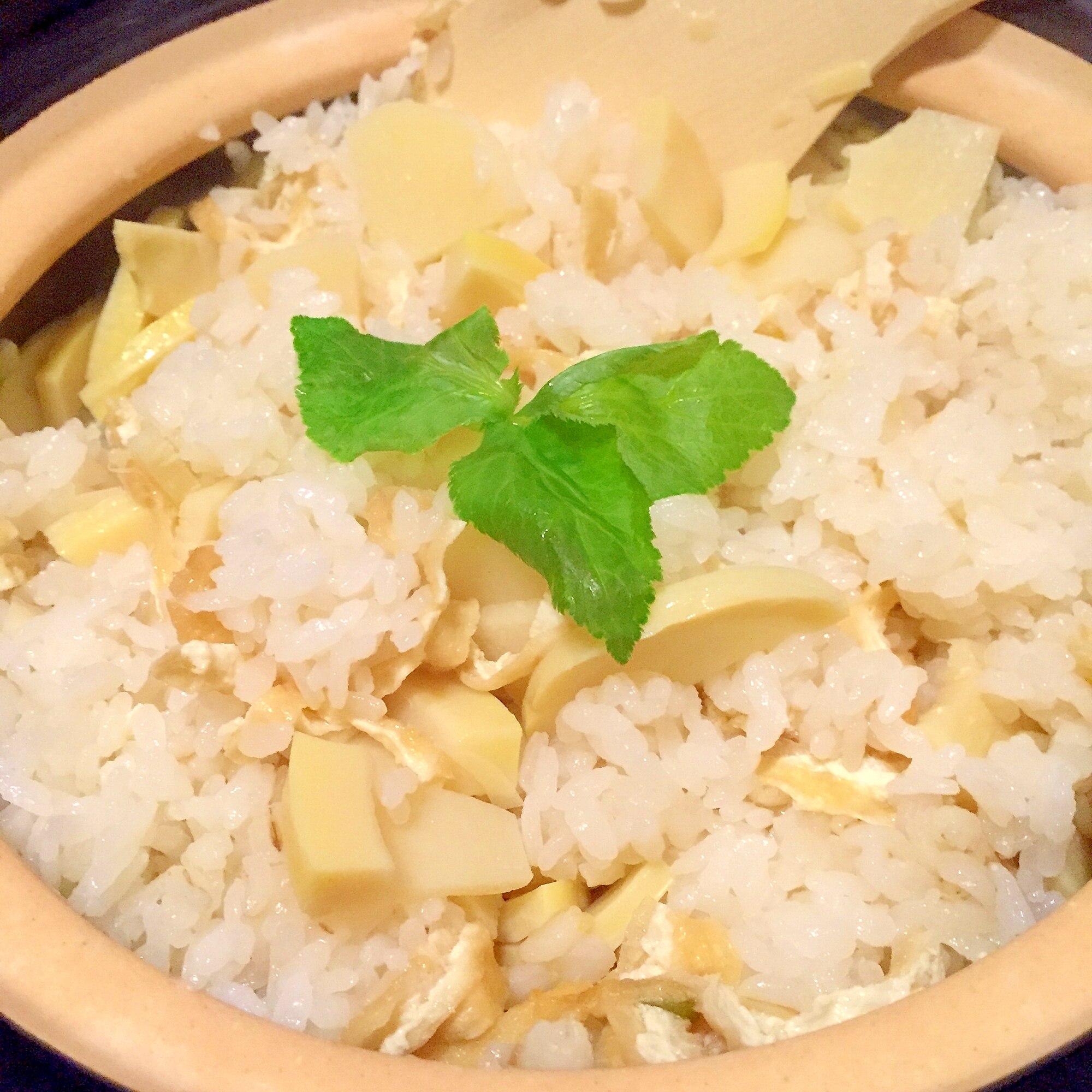 かまどさん 土鍋 で炊く 極ウマ筍ご飯 レシピ 作り方 By ナツ9241 楽天レシピ かまどさん 土鍋 で炊く 極ウマ筍ご飯 レシピ 作り方 By ナツ9241 楽天レシピ