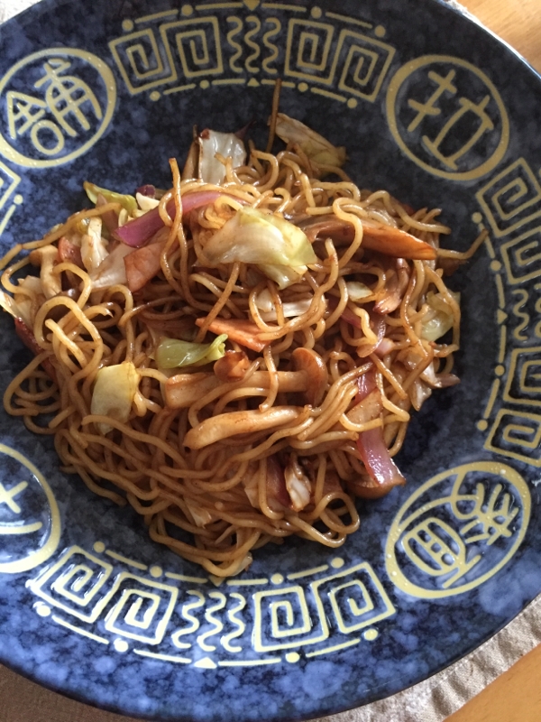 キャベツとハムのレモン焼きそば