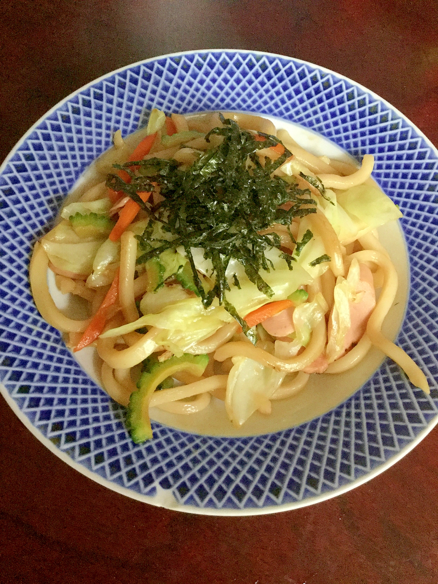 ゴーヤとスパムの焼きうどん！