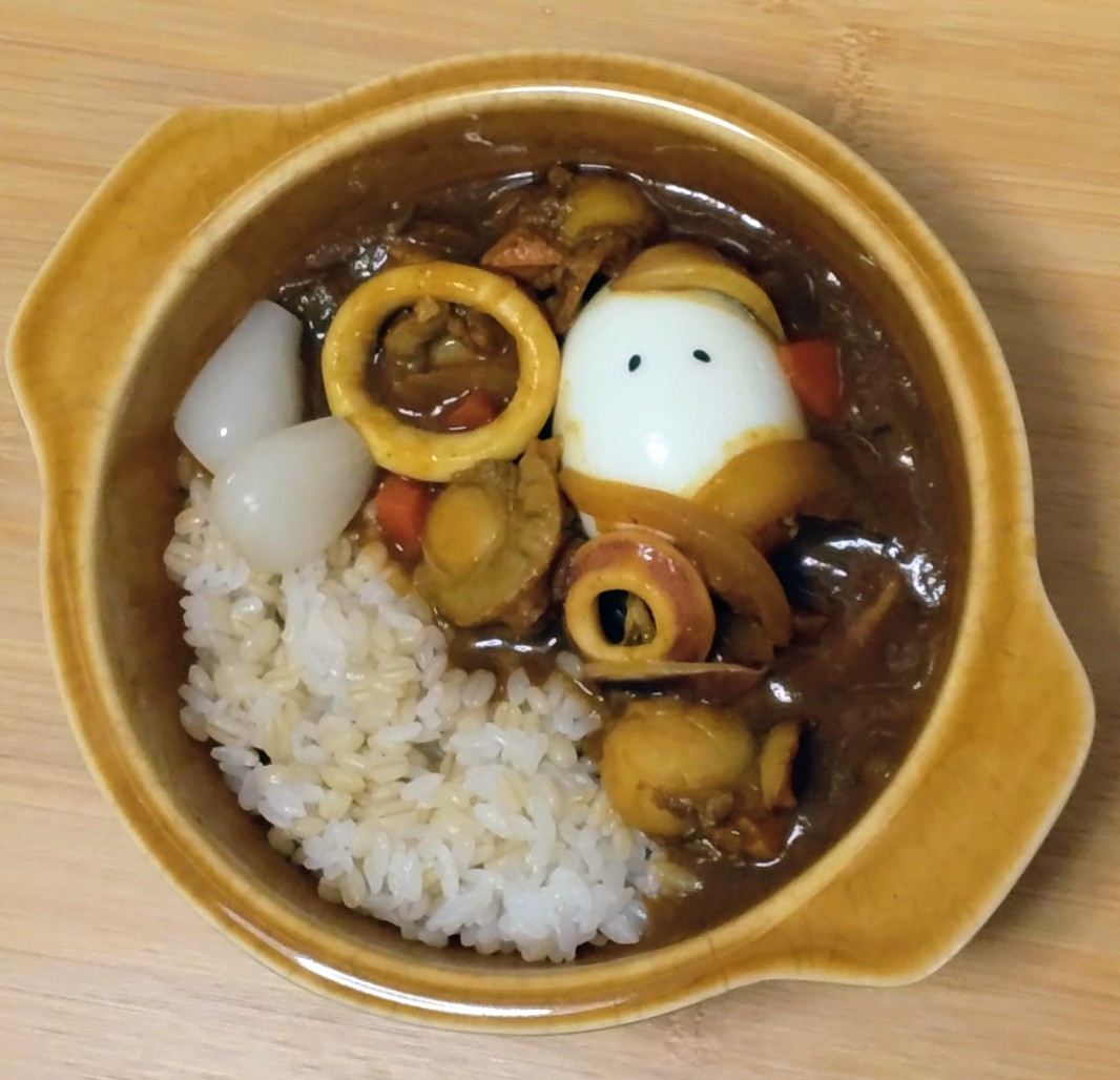 【カレーの海に浮かんでみたけど】カレーライス×卵