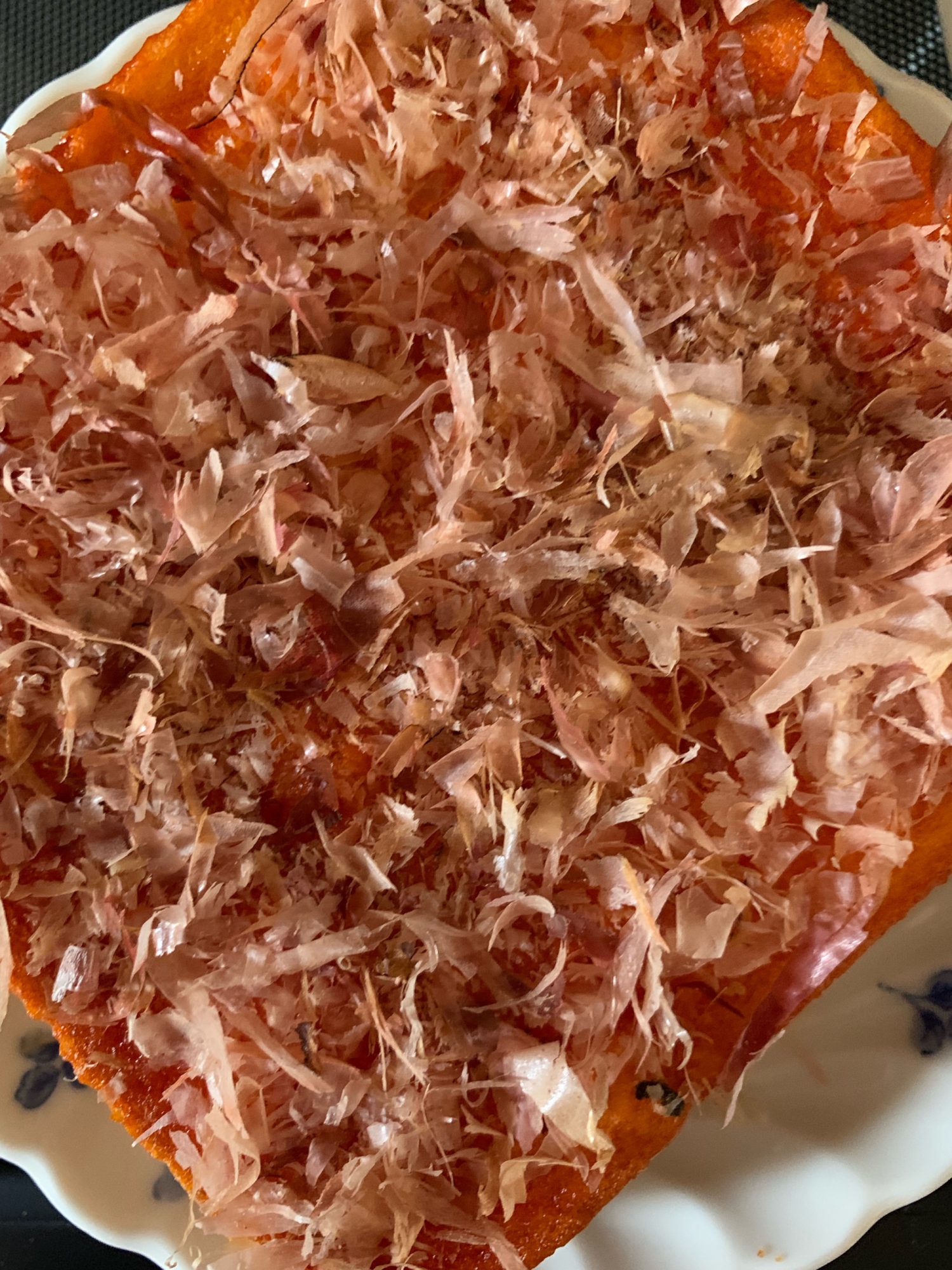 食パンのオーロラソースかつお節のせー