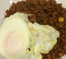 炊飯器でソースチャーハン