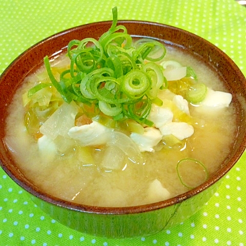 野菜いっぱいみそ汁